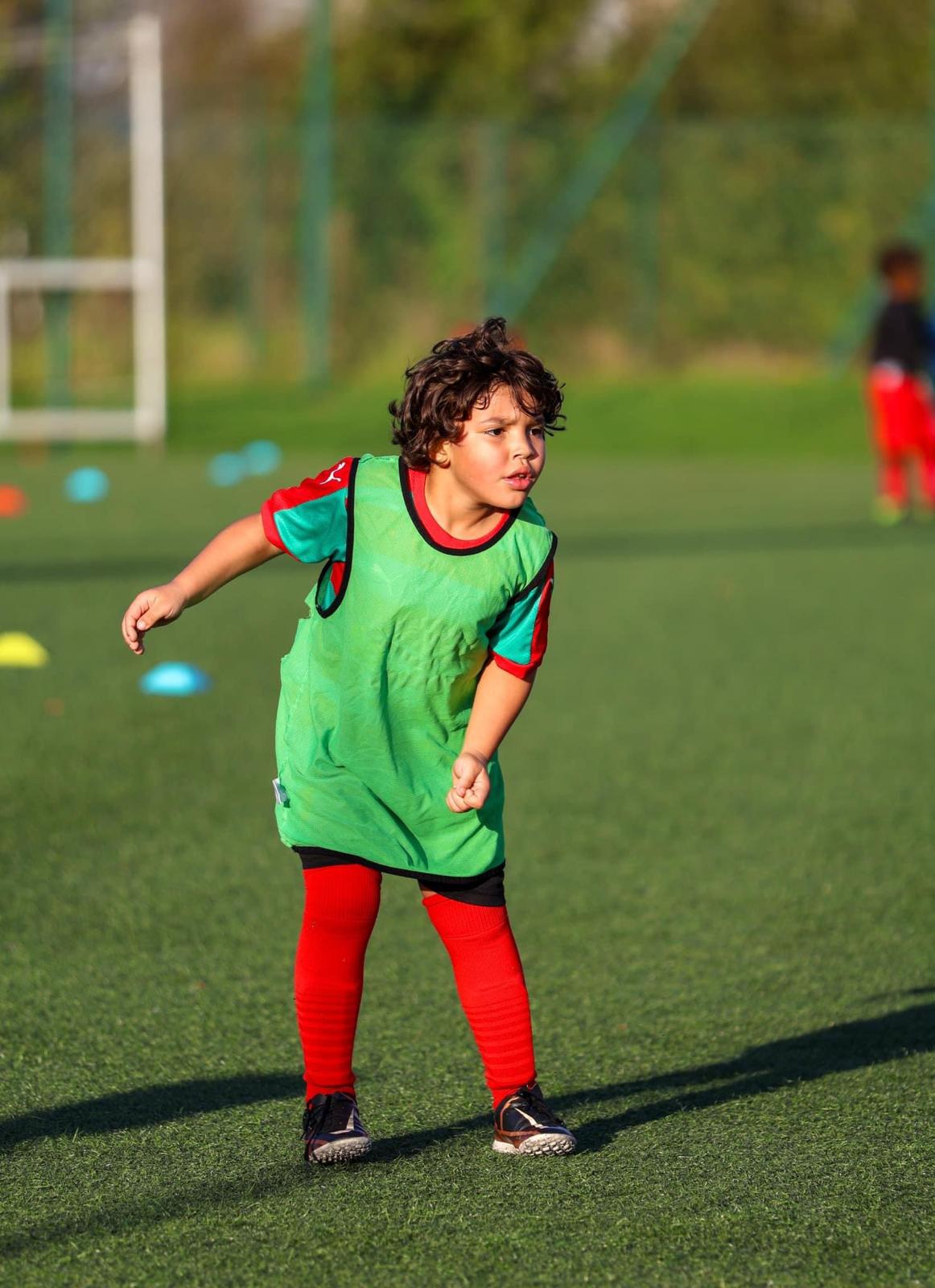 Jeune joueur accompagné par Remontada Football Academy